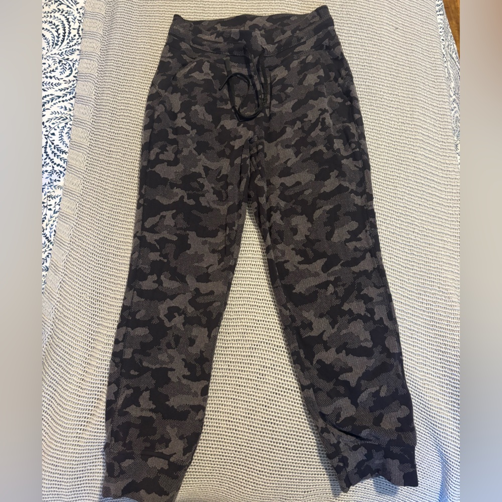 Lululemon Jogger Size 2